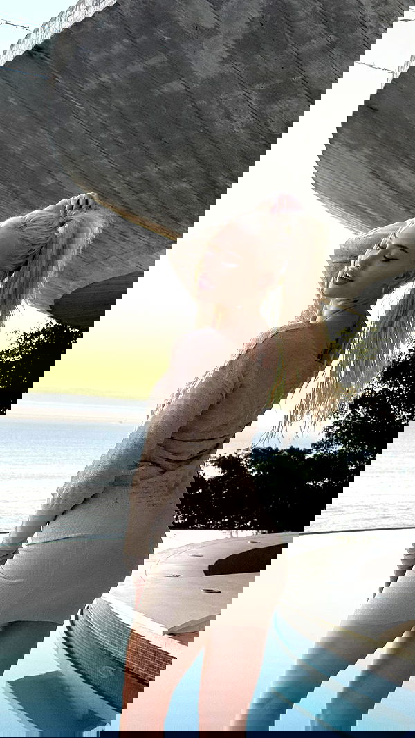 alexandramarianna alexandramarianna archive image