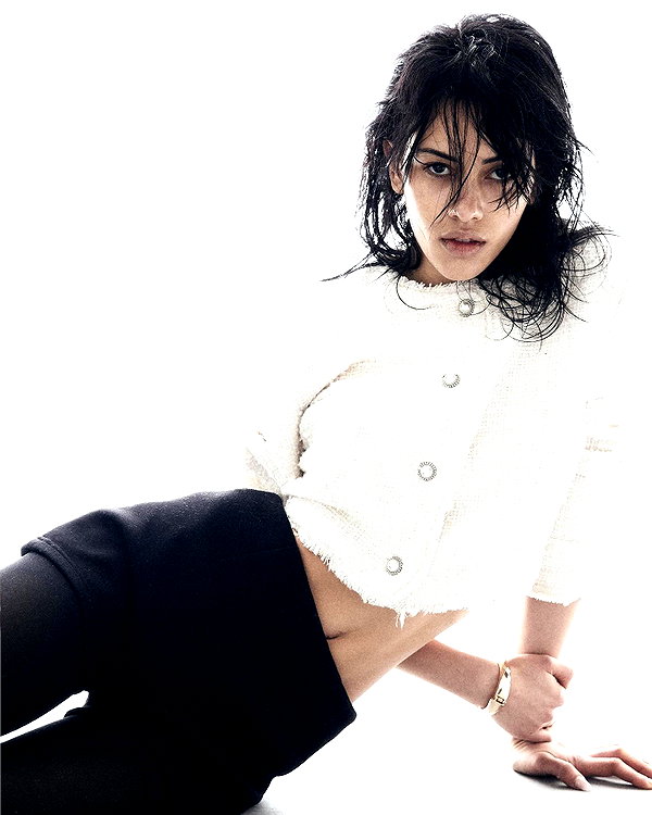 leonanaomii instagram image archive image