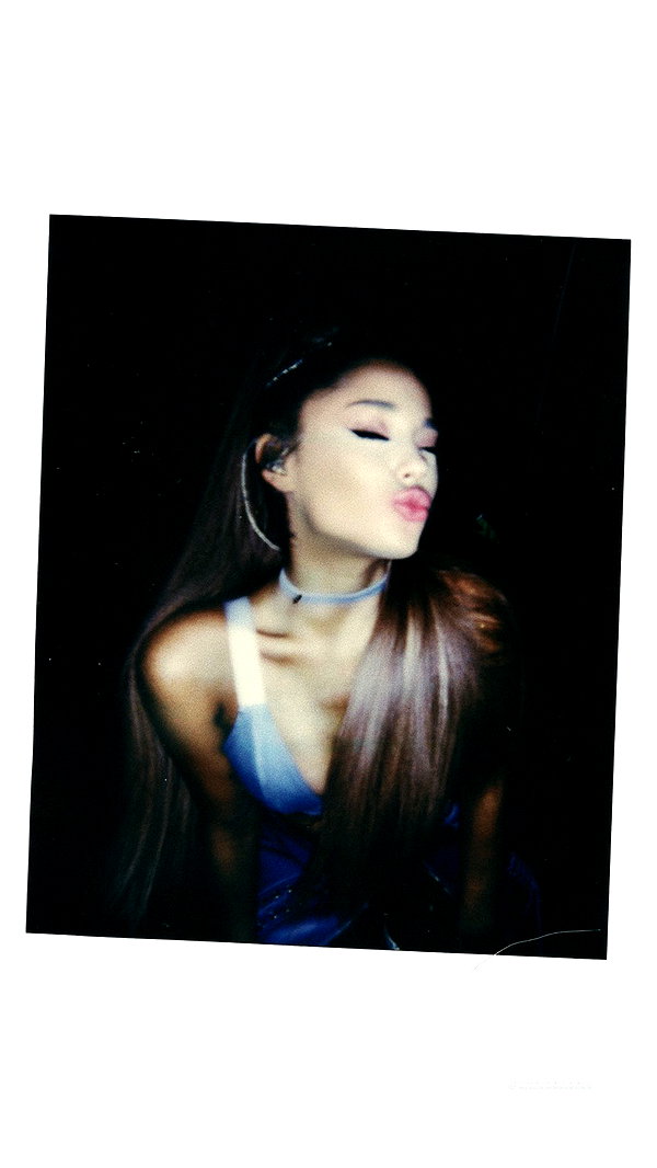 arianagrande instagram image archive image