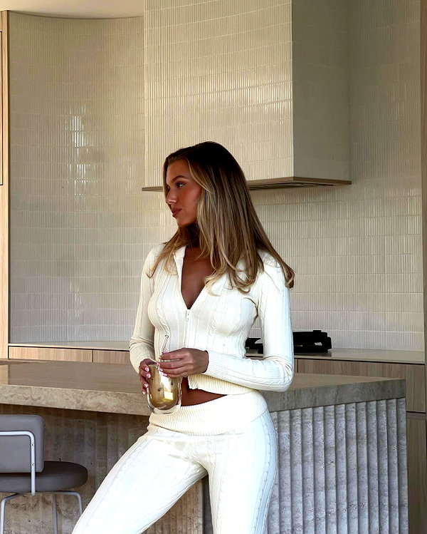 sophiebatzloff instagram image archive image