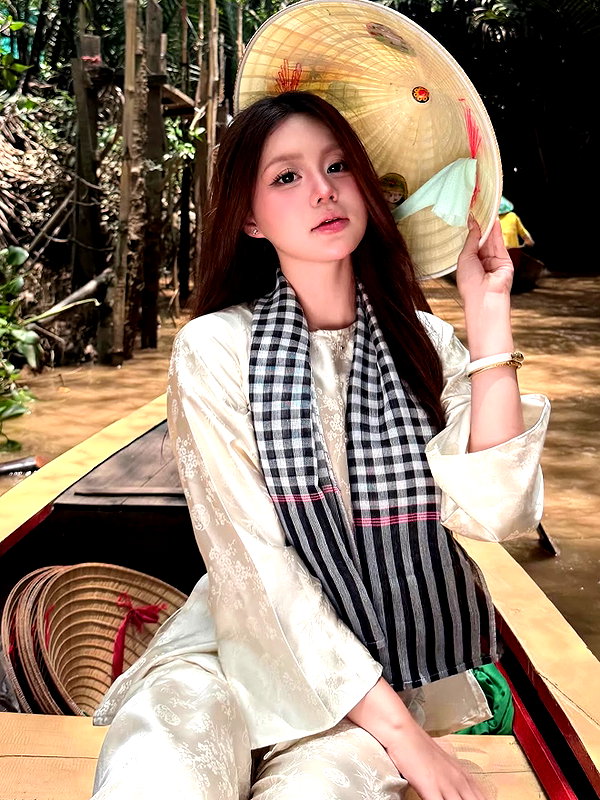 lyhythuedoxinh instagram image archive image