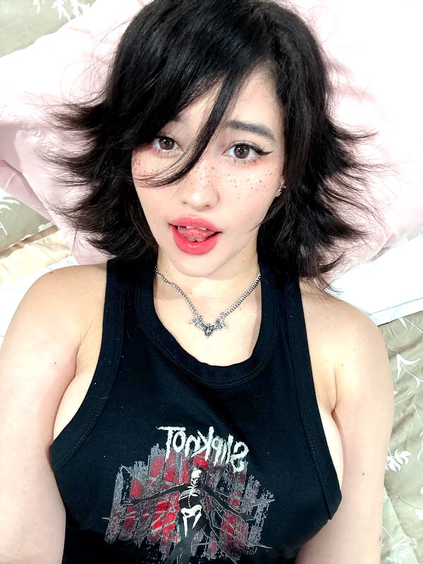 liawaifuu instagram image archive image
