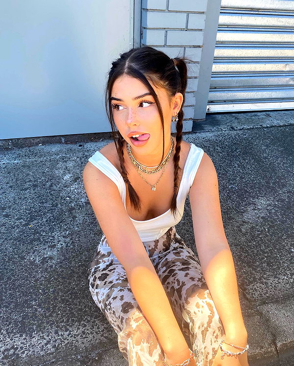 leahhalton instagram image archive image