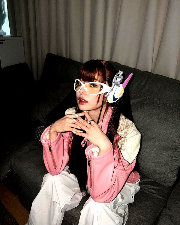 dear.zia instagram image archive image
