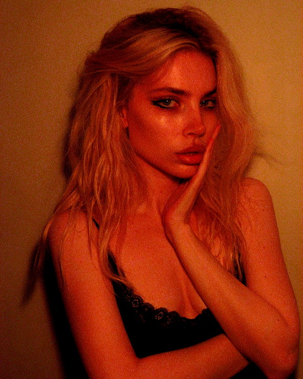alien.hanna instagram image archive image