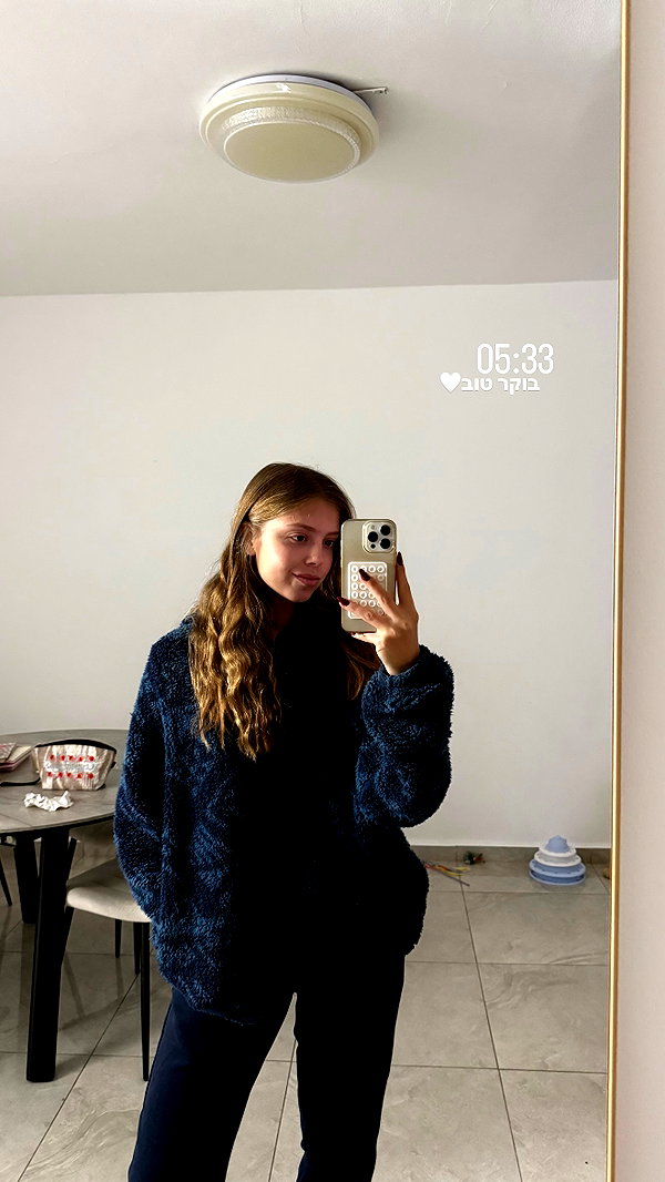 mishel_d_ instagram image archive image