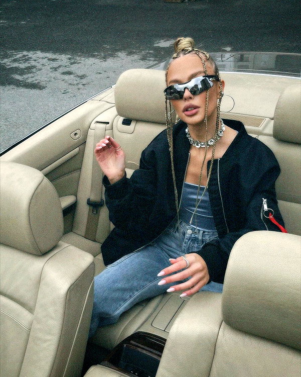 kkwwwv instagram image archive image