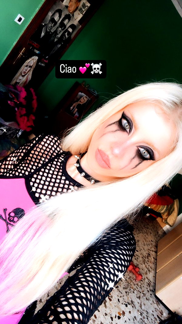 roxiechelon2 archive image