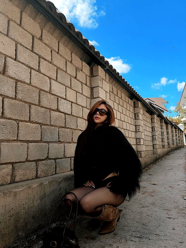 lyhythuedoxinh instagram image archive image