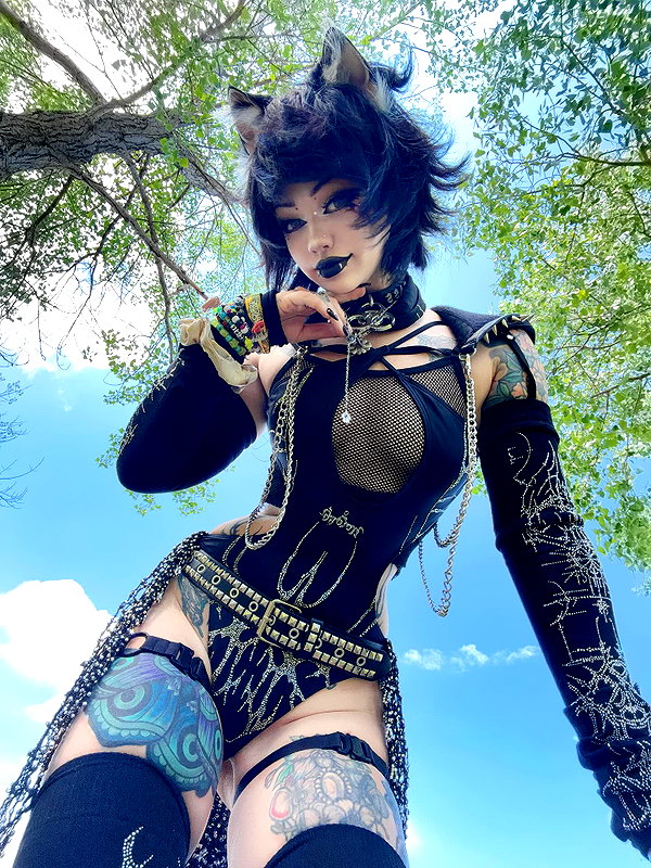glowjelii instagram image archive image