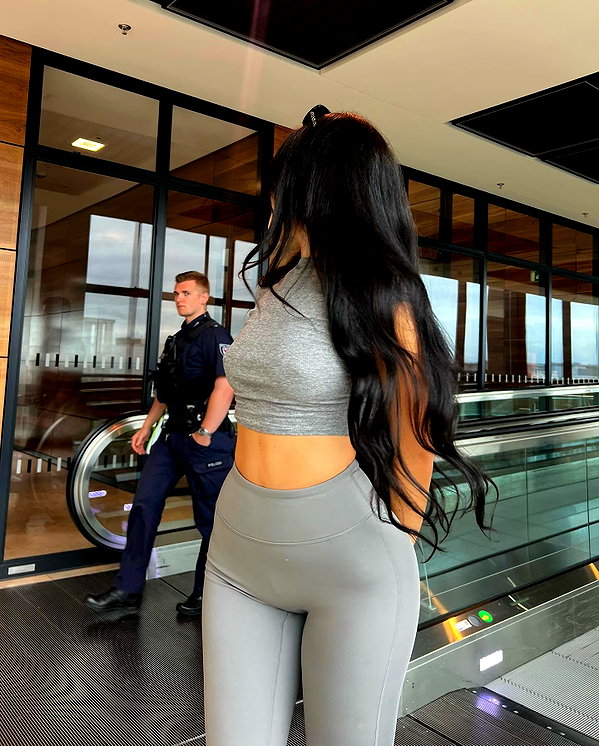vanessa.rhd instagram image archive image