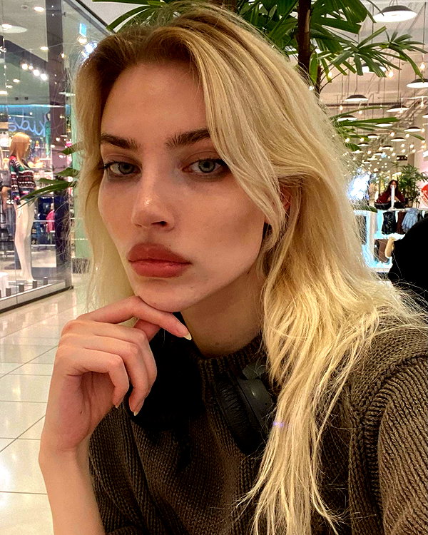 anya4everr instagram image archive image