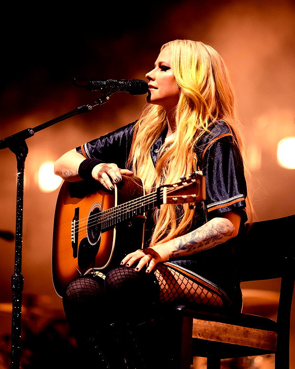 avrillavigne instagram image archive image