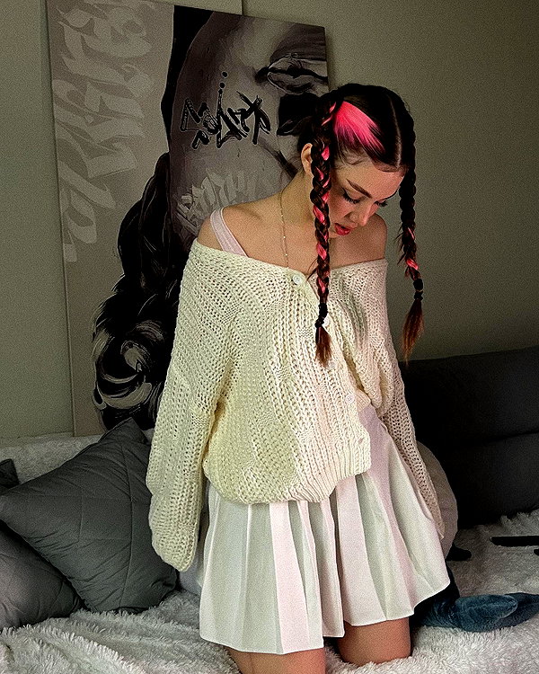 anna.utka22 instagram image archive image