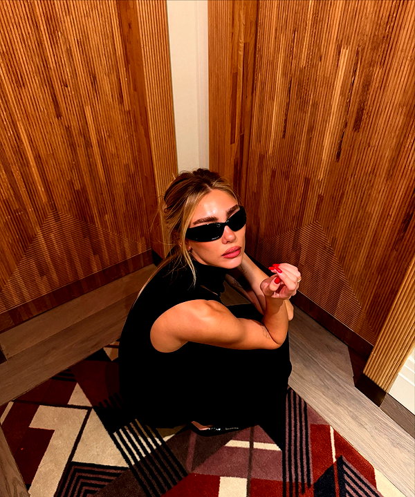 maya.keyy instagram image archive image