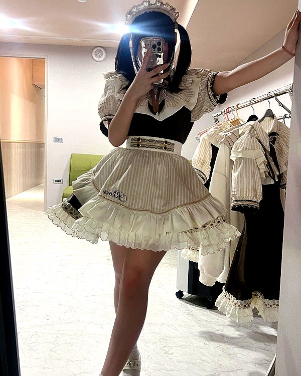 150_aiko instagram image archive image