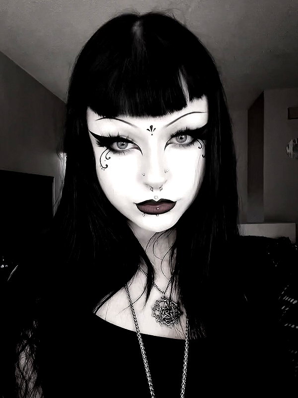 kittenfangsxx instagram image archive image
