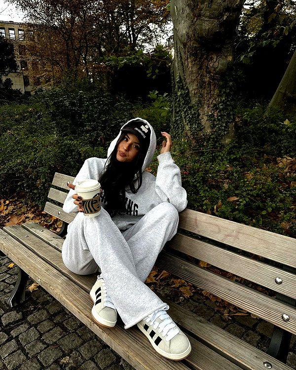 zoeliss instagram image archive image