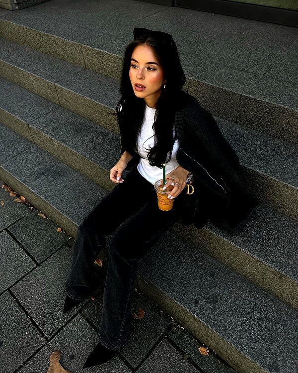 zoeliss instagram image archive image