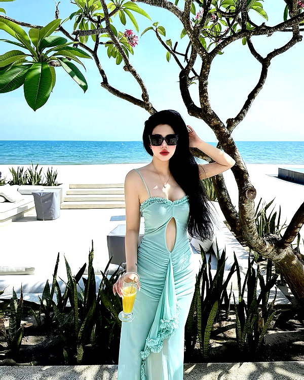lyhythuedoxinh instagram image archive image
