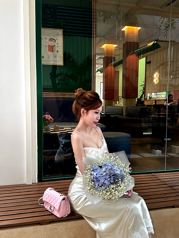 lyhythuedoxinh instagram image archive image