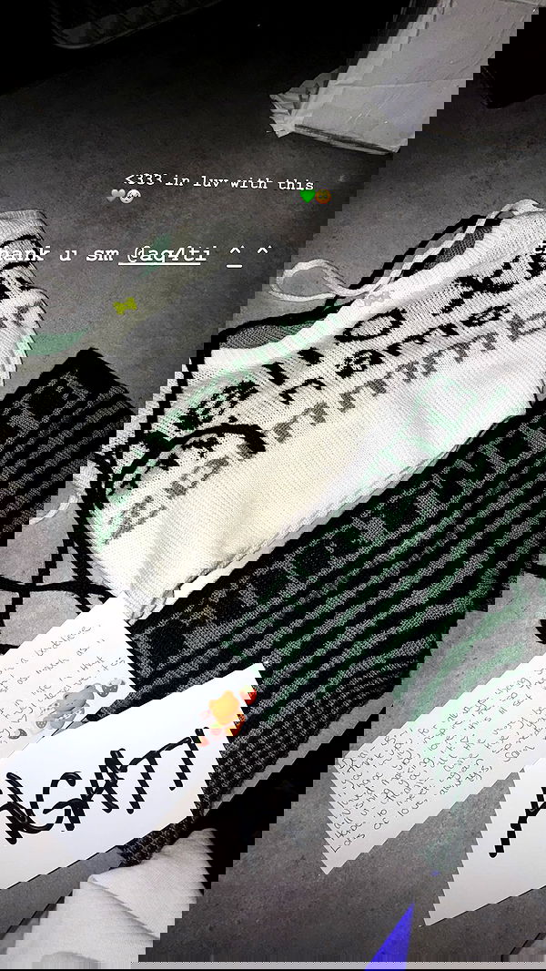 zommmbri zommmbri archive image