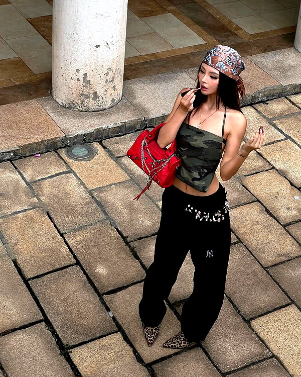 ll.lu1s instagram image archive image