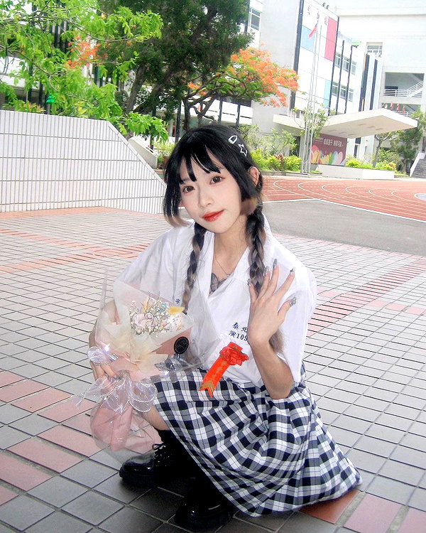 nixqq.425_ instagram image archive image