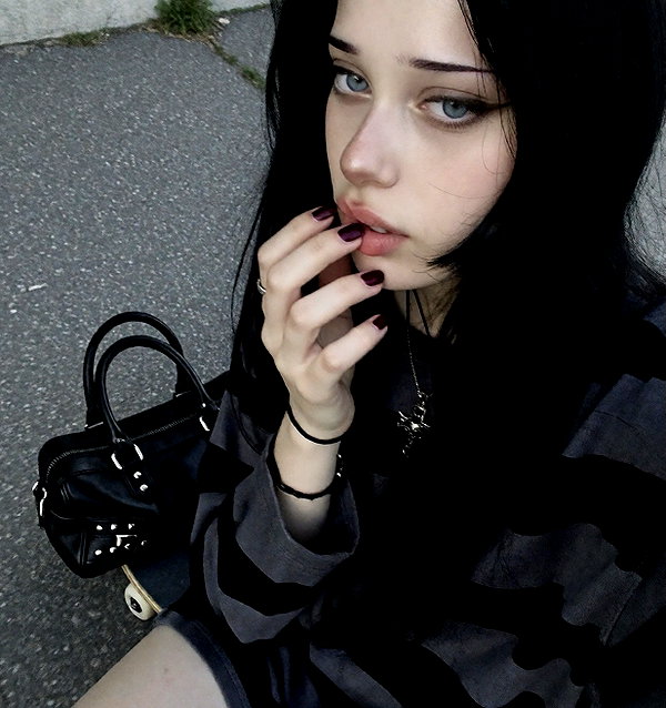 liashaked instagram image archive image