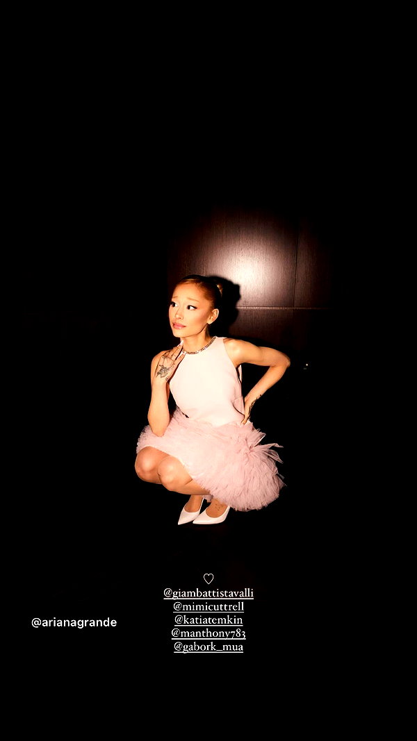 arianagrande instagram image archive image