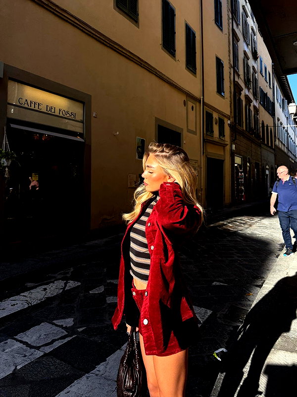 maya.keyy instagram image archive image