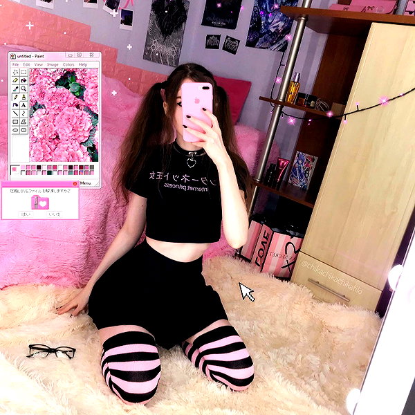 tiny.eviluv instagram image archive image