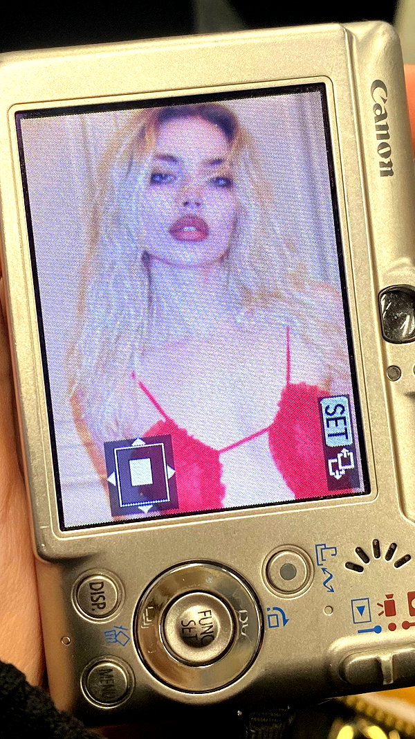 alien.hanna instagram image archive image
