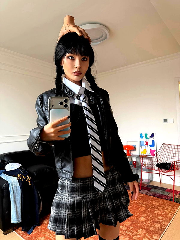 ll.lu1s instagram image archive image