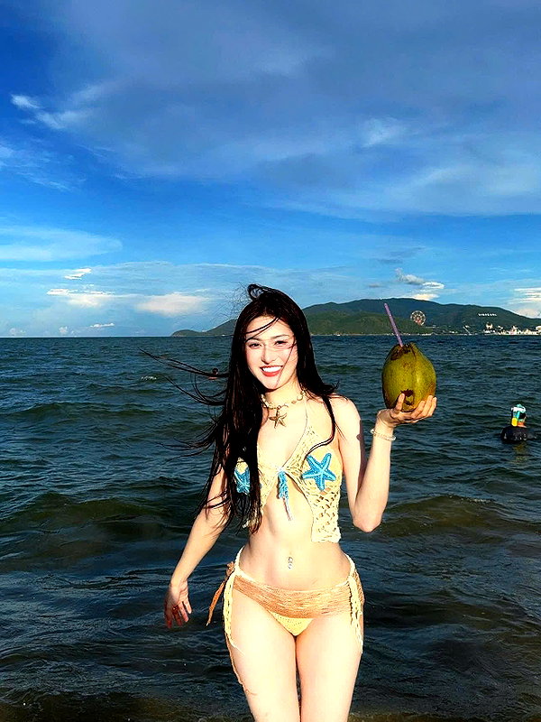 lyhythuedoxinh instagram image archive image