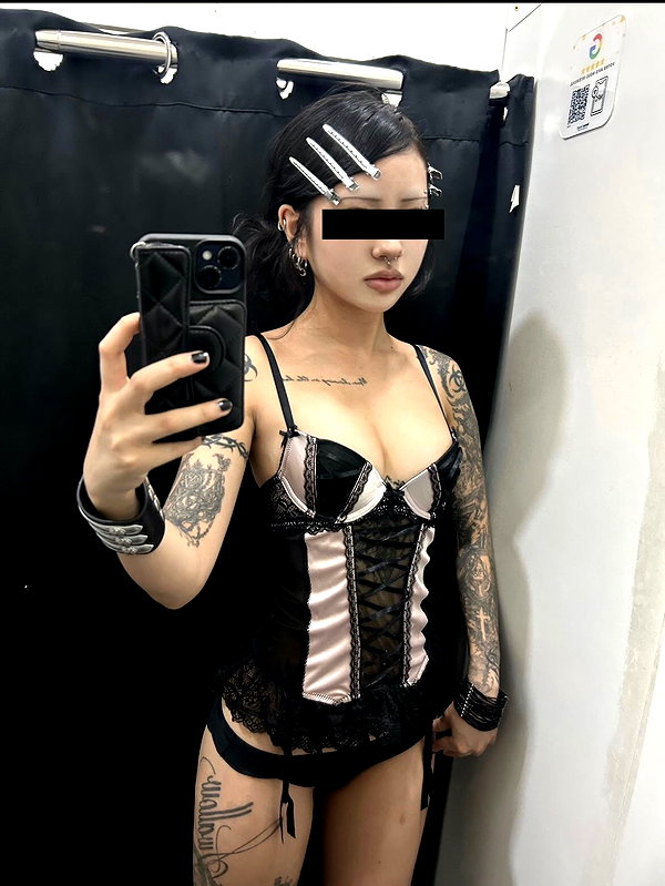 biohazard.g1rl instagram image archive image