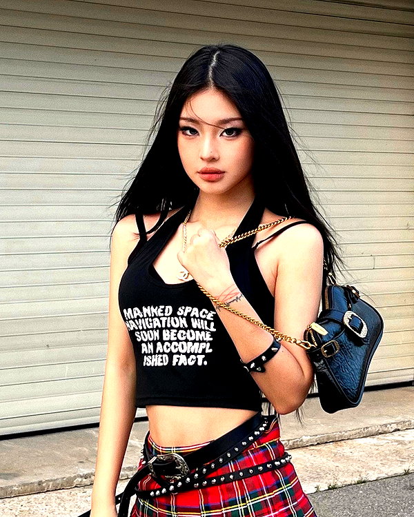 ll.lu1s instagram image archive image
