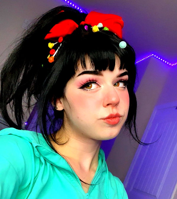 yeahimcaroline instagram image archive image