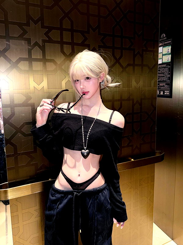 123cutekiki instagram image archive image