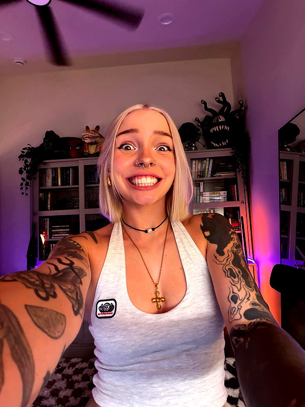 peachtoot.plz instagram image archive image