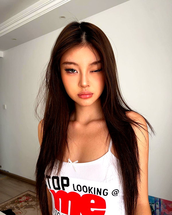 ll.lu1s instagram image archive image