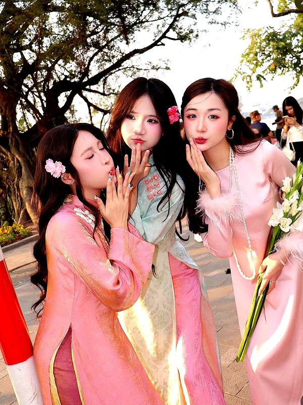 lyhythuedoxinh instagram image archive image