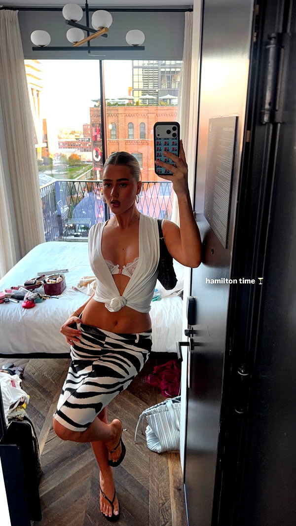 sophadophaa_ instagram image archive image