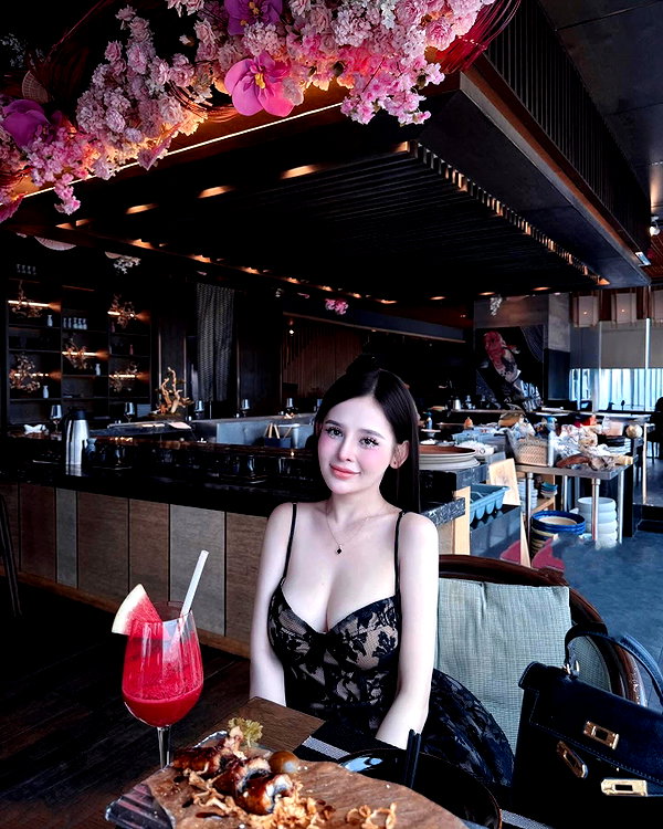 lyhythuedoxinh instagram image archive image