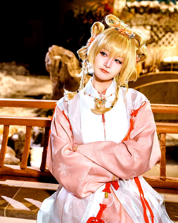 miee_cos instagram image archive image