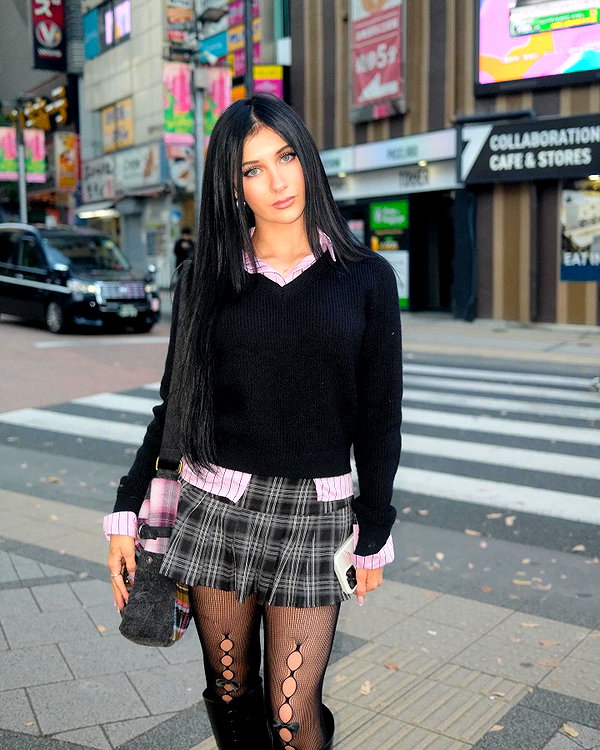 ellianawalmsley instagram image archive image
