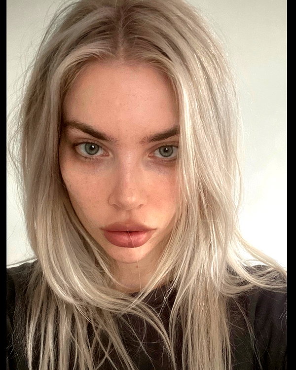 alien.hanna instagram image archive image