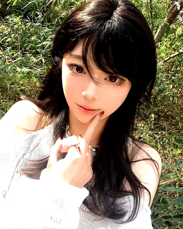 yingyinng_ instagram image archive image