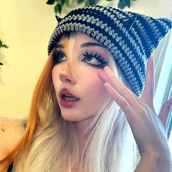danielle.mercedie instagram image archive image