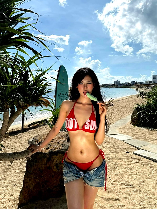 lyhythuedoxinh instagram image archive image